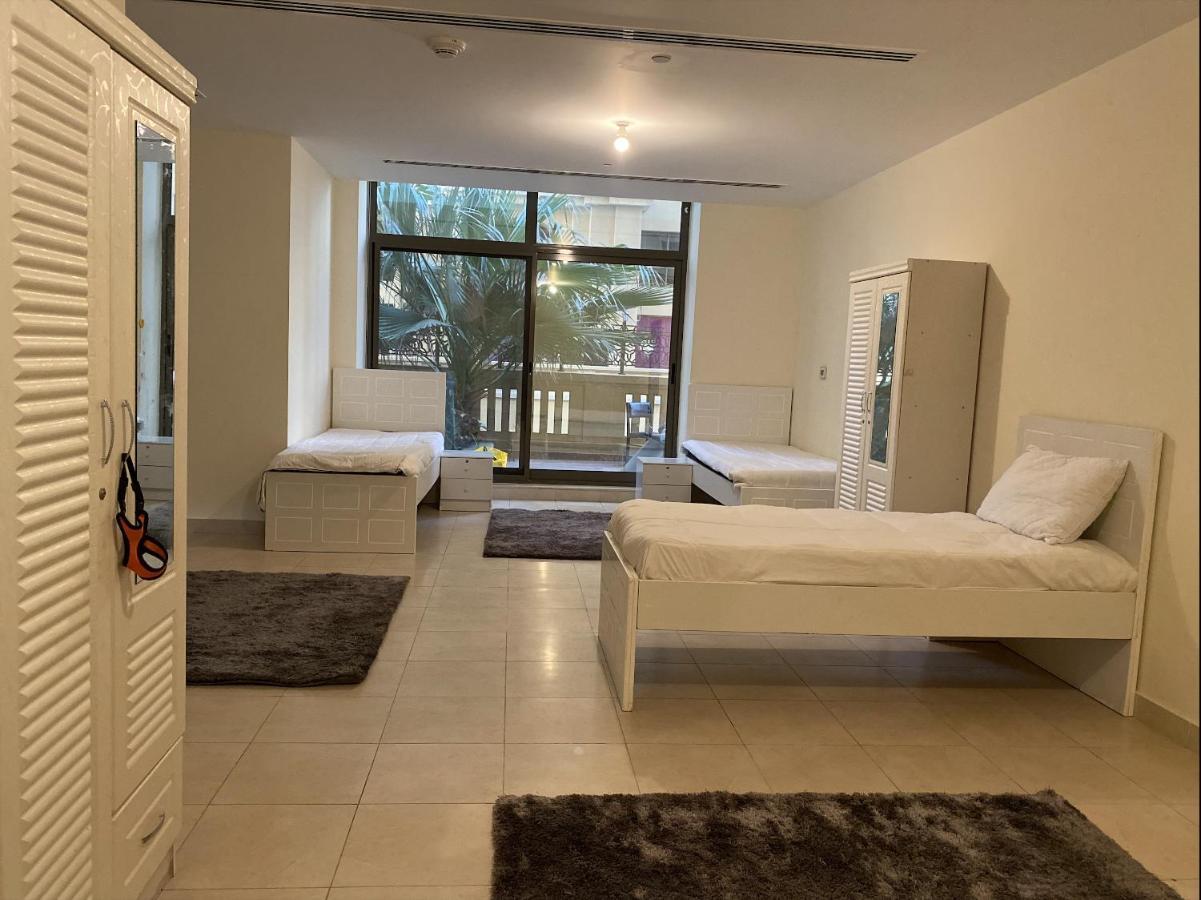Alexandrina Vandrarhem Dubai Exteriör bild