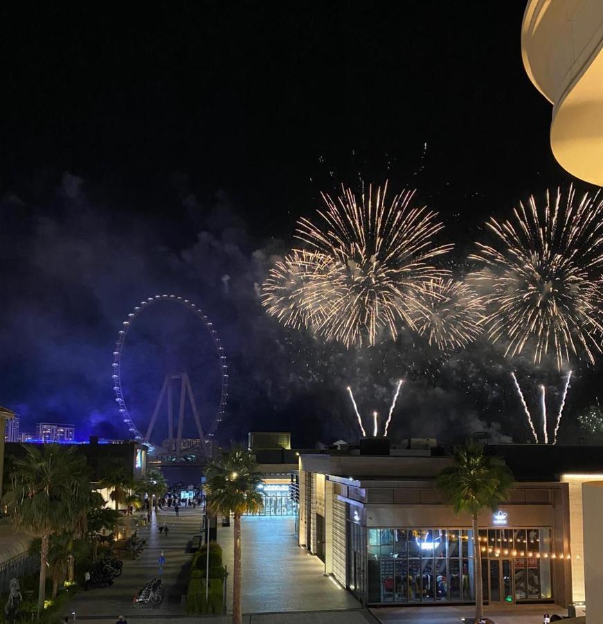 Alexandrina Vandrarhem Dubai Exteriör bild