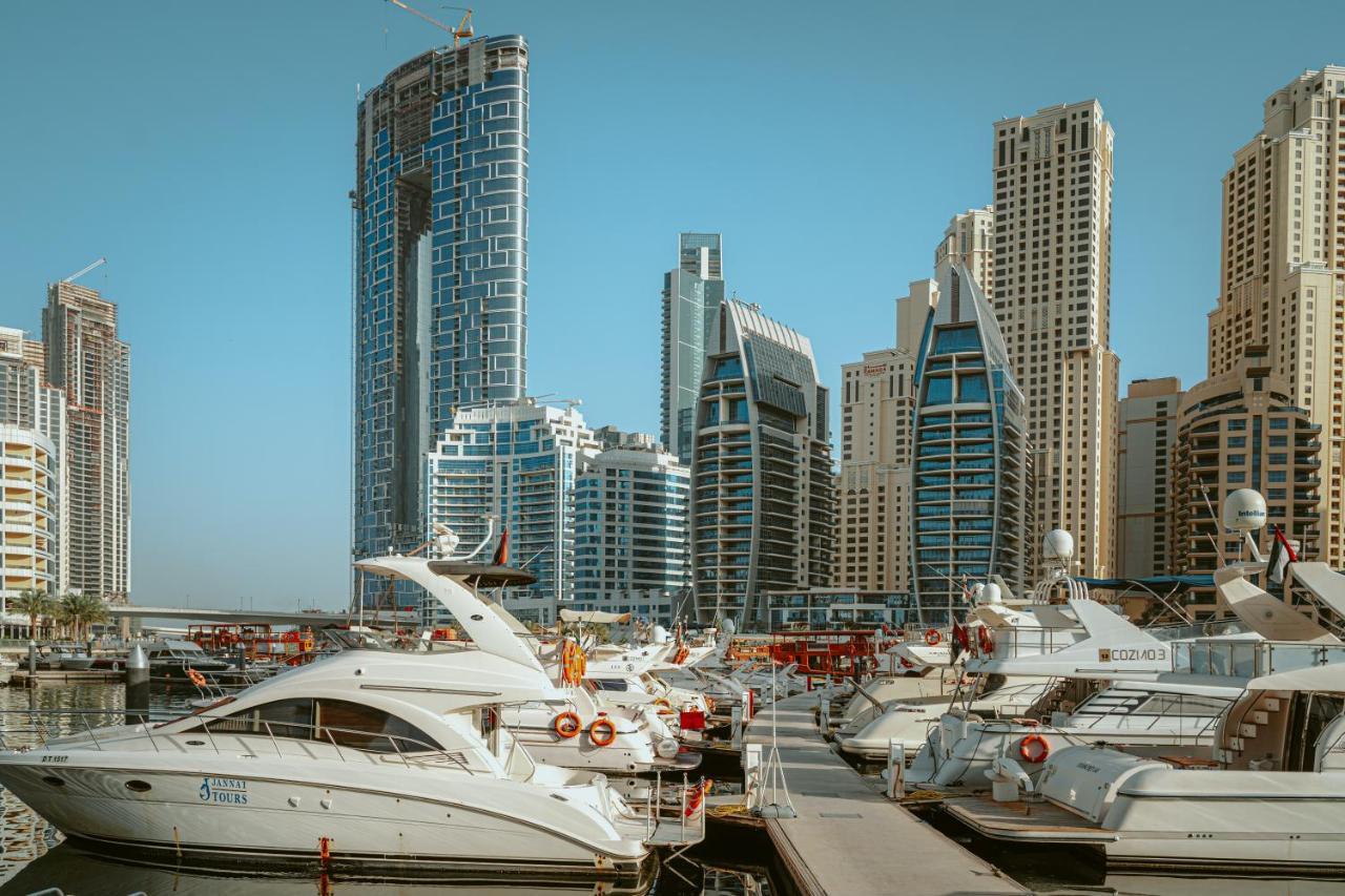 Alexandrina Vandrarhem Dubai Exteriör bild