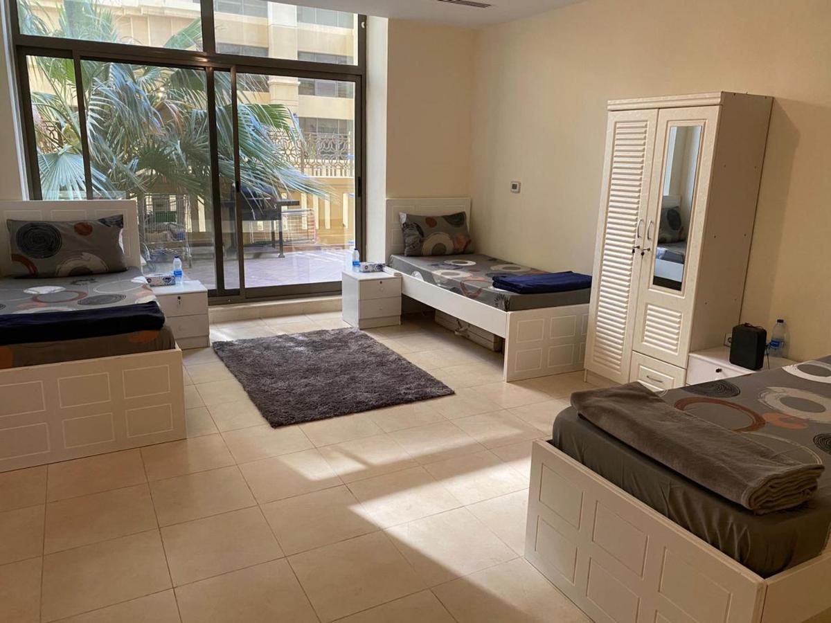 Alexandrina Vandrarhem Dubai Exteriör bild