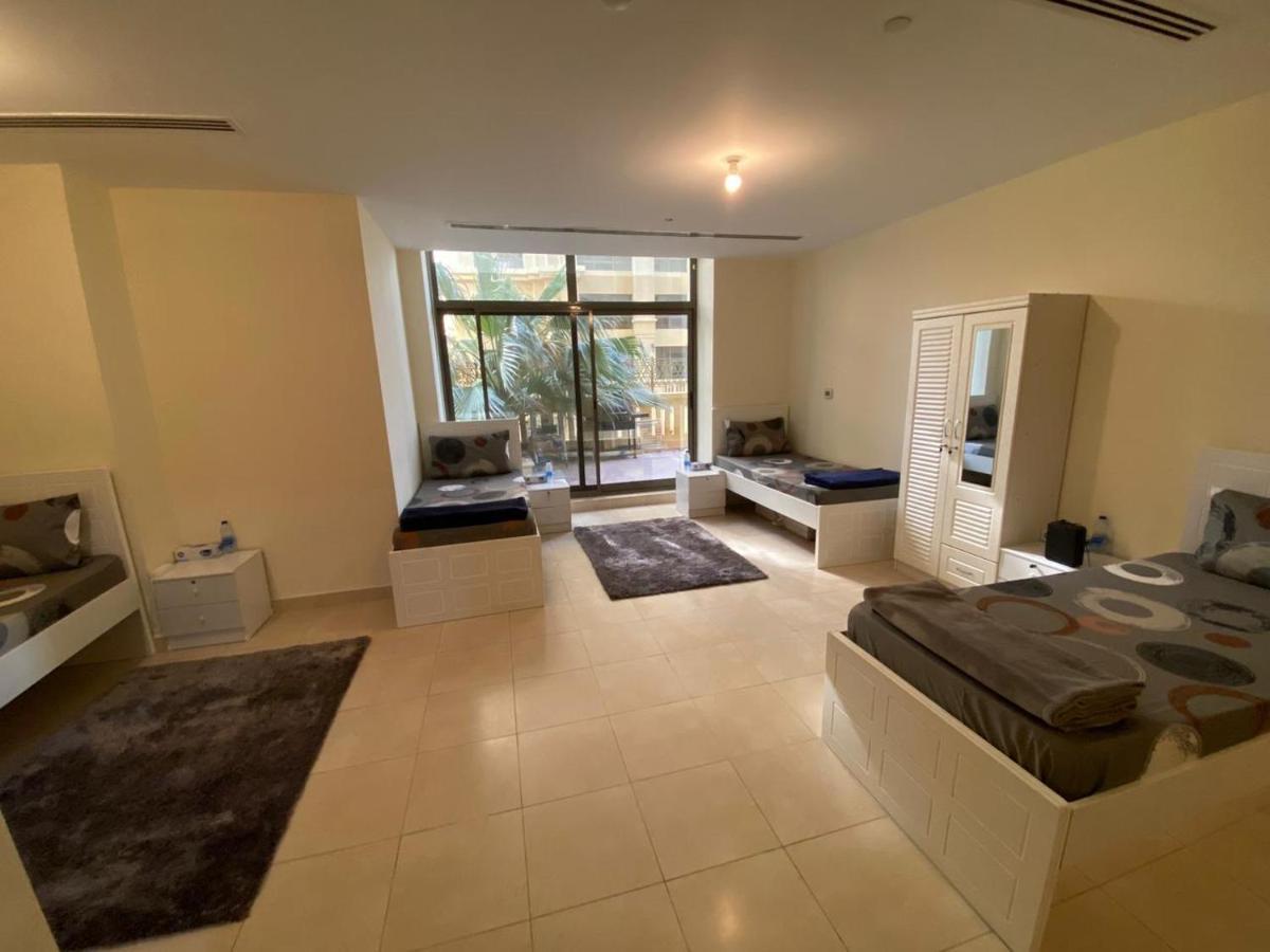 Alexandrina Vandrarhem Dubai Exteriör bild