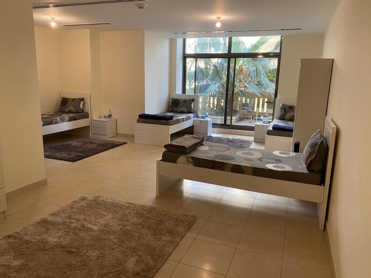 Alexandrina Vandrarhem Dubai Exteriör bild
