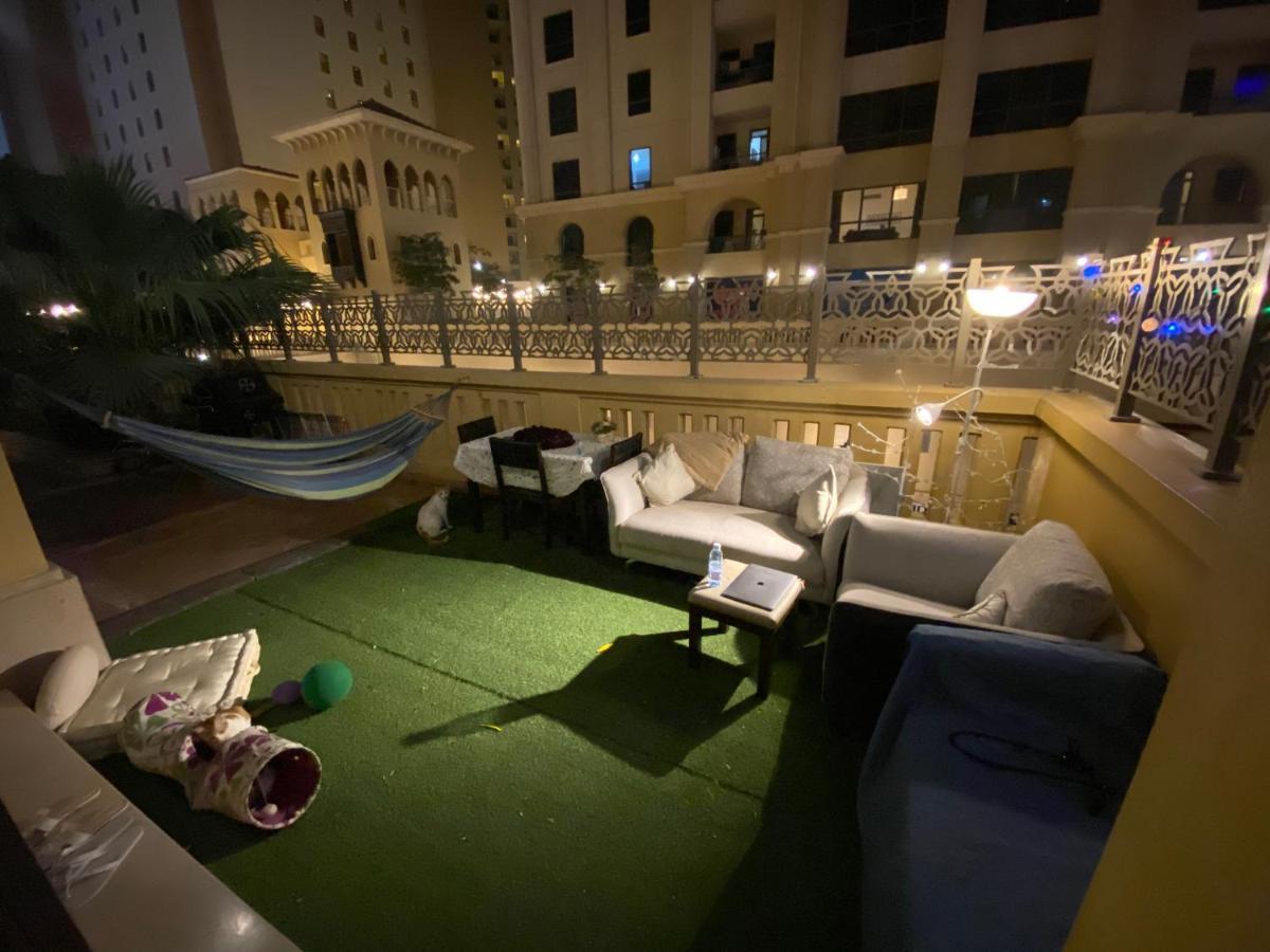 Alexandrina Vandrarhem Dubai Exteriör bild