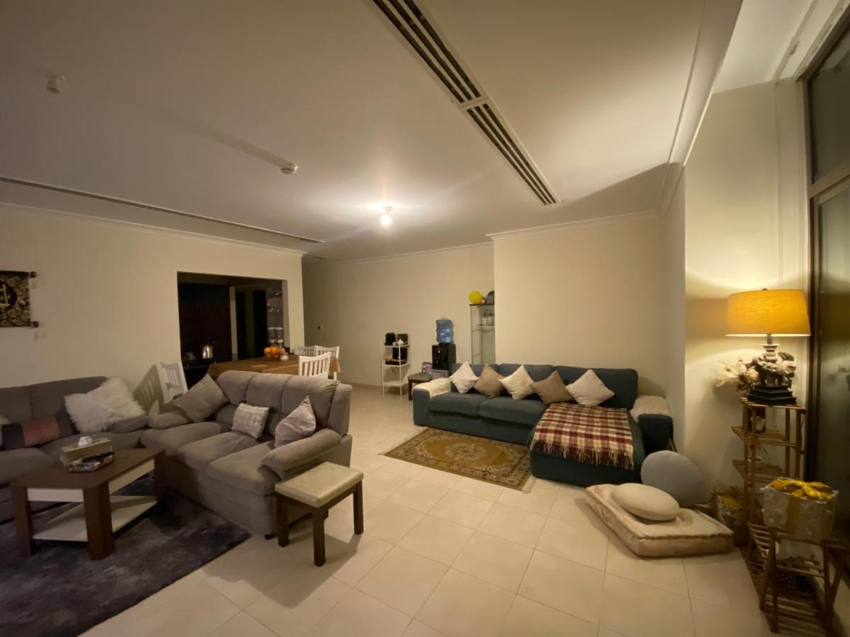 Alexandrina Vandrarhem Dubai Exteriör bild