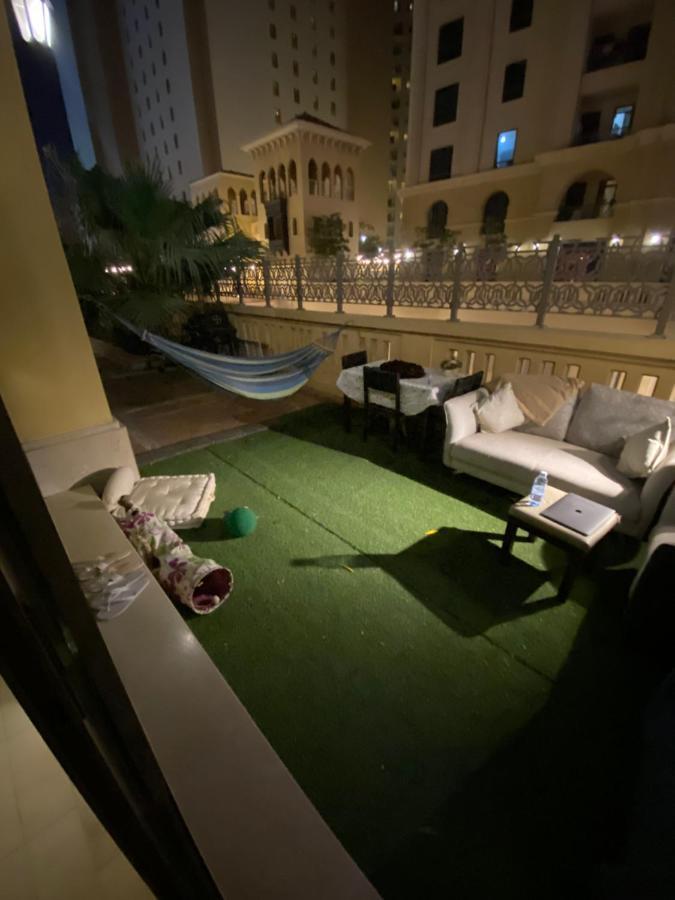 Alexandrina Vandrarhem Dubai Exteriör bild
