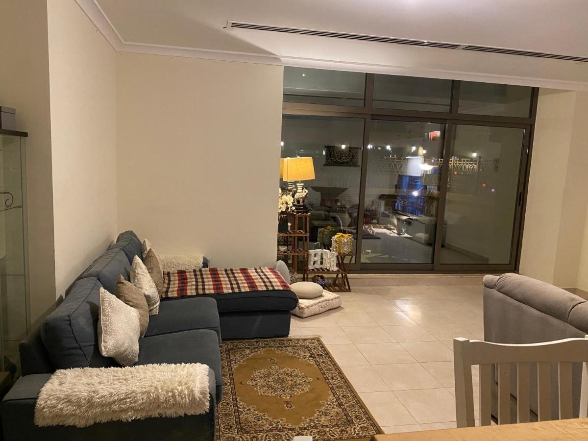 Alexandrina Vandrarhem Dubai Exteriör bild